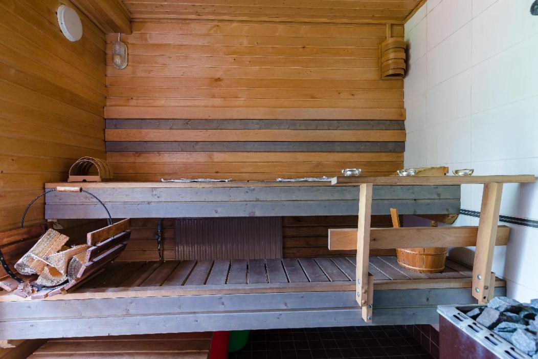 Poppelstrand Nuuksio, Pet Friendly Guest Apartment ภายนอก รูปภาพ