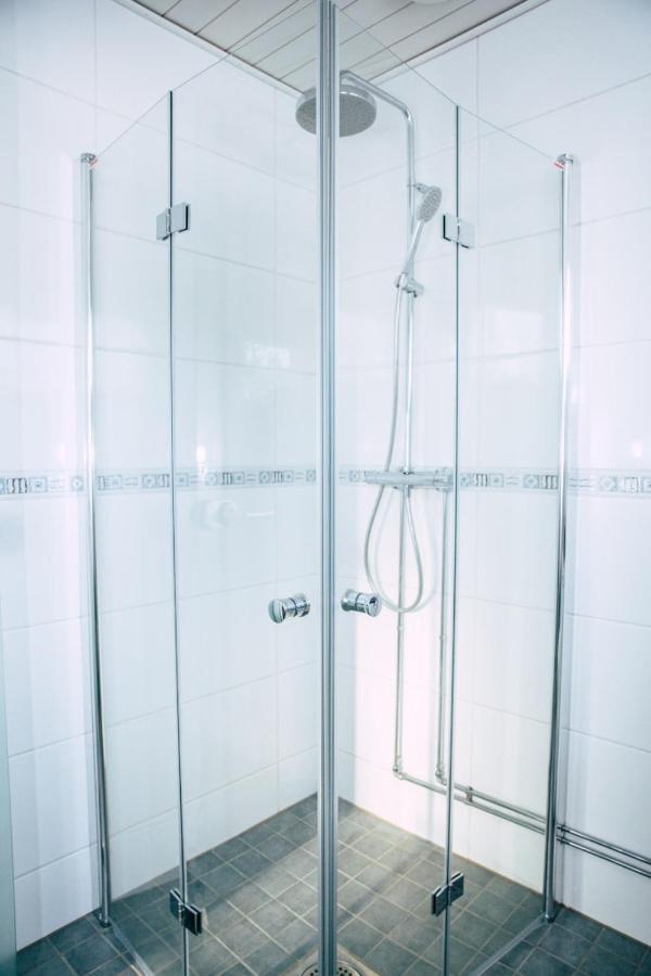 Poppelstrand Nuuksio, Pet Friendly Guest Apartment ภายนอก รูปภาพ