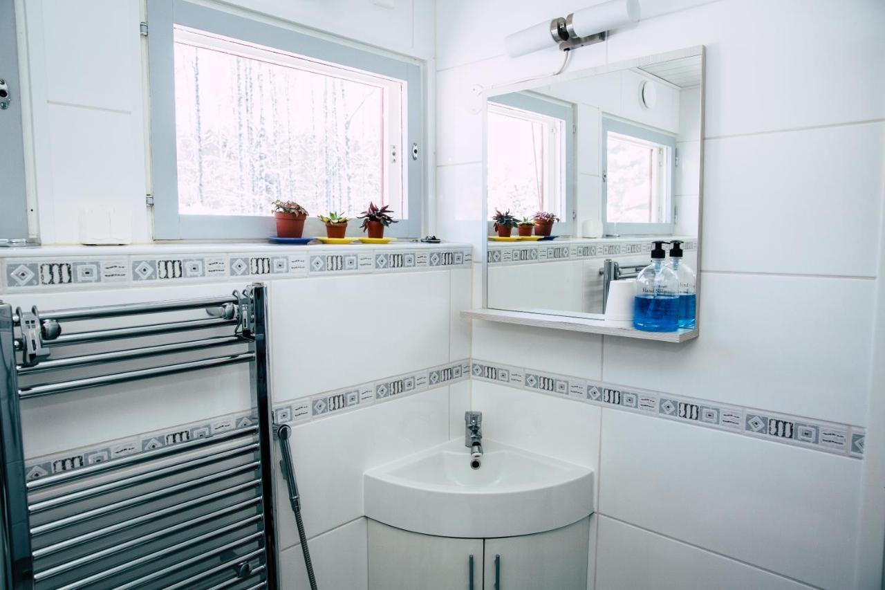 Poppelstrand Nuuksio, Pet Friendly Guest Apartment ภายนอก รูปภาพ