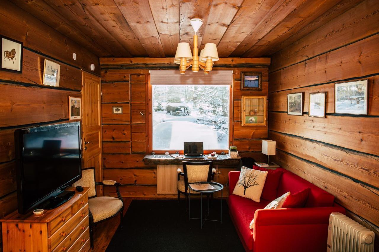 Poppelstrand Nuuksio, Pet Friendly Guest Apartment ภายนอก รูปภาพ